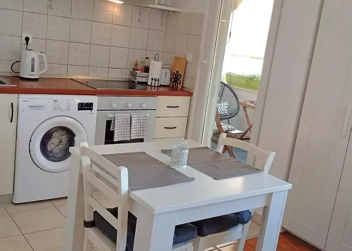 Apartamento Violet Red Yellow Korčula