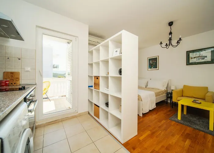 Violet Red Yellow Apartamento *